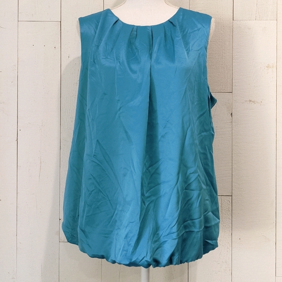 liz claiborne sleeveless bubble top